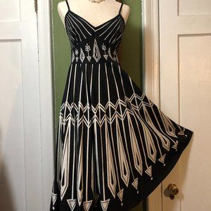 missing tag arrow dress size small black and white